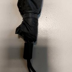 Paraugas, segundo informou Centraal magazijn usando iLost