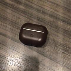Wireless earphones Apple, as reported by Van der Valk Hotel Zwolle using iLost