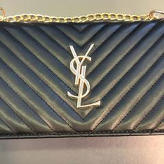 Tas Zwart, zoals gemeld door Eindhoven Airport met iLost