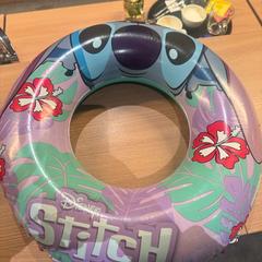 Úszószalagok, amint azt Van der Valk Hotel Deventer az iLost segítségével jelentette.