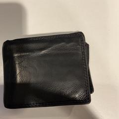 Portefeuilles tchinda kengne., a été signalé par Gemeente Amsterdam utilisant iLost