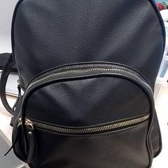 Mochila Zwart, como reportado por Qbuzz Fryslân utilizando o iLost