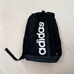 バックパック Zwart がiLostで Qbuzz GD Groningen Peizerweg によって報告されました