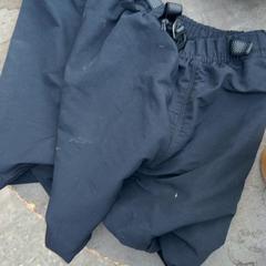 İLost kullanarak KABUL à GoGo / Teatro tarafından bildirildiği gibi Şort Black