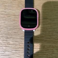 Wristwatch Black and Pink, as reported by MEININGER Hotel Berlin East Side Gallary using iLost