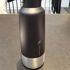 Drinkbus & Fles, zoals gemeld door Universiteit Gent - Faculteitsbibliotheek LW met iLost