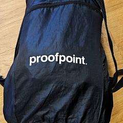 Mochila, segundo informou HTM usando iLost