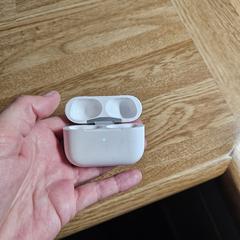 Case van airpods, iLost-i jakinarazi zaion moduan