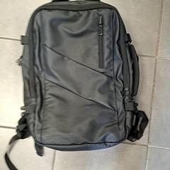 Sac à dos zwart, a été signalé par Centraal magazijn utilisant iLost