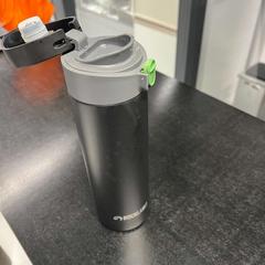 Gebot abgeben Zwart, gemeldet von TU/e - Receptie Matrix über iLost