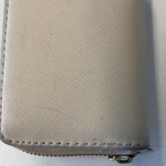 Peňaženky Yakoub, ako bolo nahlásené GVB pomocou iLost