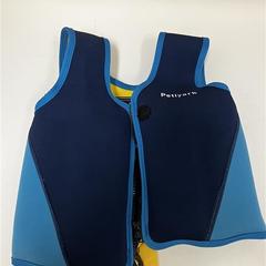 İLost kullanarak IKEA Praha – Černý Most tarafından bildirildiği gibi Yelek