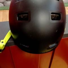 Fahrradhelm, gemeldet von IKEA Strasbourg über iLost