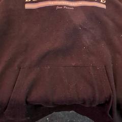 كنزة صوفية Zwart، كما تم الإبلاغ عنه بواسطة Schaatsbaan Rotterdam عبر iLost