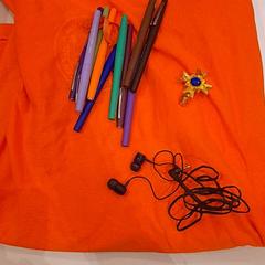 T shirt, Pen & Earplug stiften, as reported by Van der Valk Hotel Schiphol using iLost