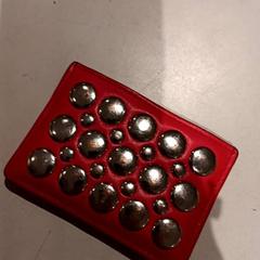 Cartera, segons ha informat De Efteling mitjançant iLost