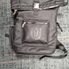 Mochila, como reportado por Connexxion Amstelveen utilizando o iLost