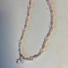 Collier, a été signalé par Artis utilisant iLost