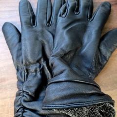 Guantes, ha sido reportado por Connexxion Haarlem IJmond con iLost