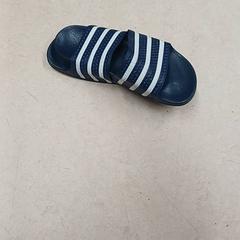 Flip flops, as reported by Qbuzz GD Groningen Peizerweg using iLost