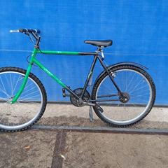 Bicicleta masculina Grimper MTB groen/zwart, segons ha informat Gemeente Heusden mitjançant iLost