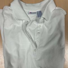 Camisa polo Wit, ha sido reportado por DoubleTree by Hilton Rotterdam Centre con iLost
