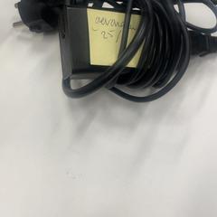 Laptop töltő laptopoplader, Lenovo, amint azt Universiteitsbibliotheek Universiteitskwartier az iLost segítségével jelentette.