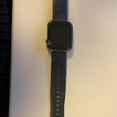 Okos óra Beschadigd scherm, amint azt Pathé Schiedam az iLost segítségével jelentette.