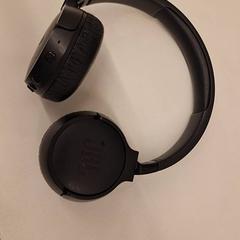 Auriculares, segundo informou HvA Amstelcampus usando iLost