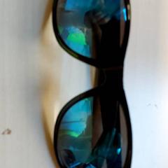 안경 - zonnebril, iLost를 사용하여 Regio Antwerpen - Brussel에 보고됨