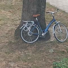Damesfiets in openbare ruimte, jak zgłoszono do iLost