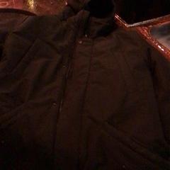 Chaqueta Zwart, segundo informou De Heeren van Aemstel usando iLost