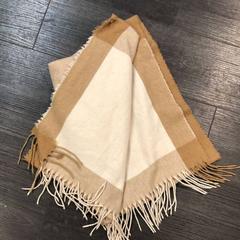 Shawl Beige, as reported by Libéma Beurzen en Evenementen using iLost