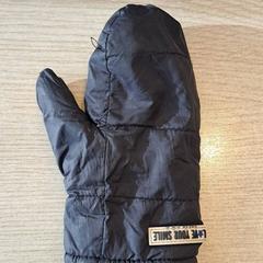 Eskularrua zwart, gisa salatu by Regio West-Vlaanderen iLost erabiliz