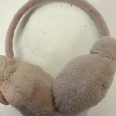 Calentador de orellas, segundo informou Het Amsterdamse Winterparadijs usando iLost