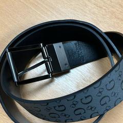 Cinto, segundo informou Sheraton Brussels Airport Hotel usando iLost