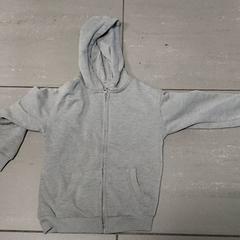 Kleding - Kinder hoodie, amint azt Centraal magazijn az iLost segítségével jelentette.