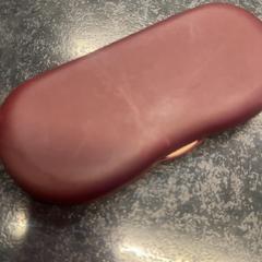 サングラス がiLostで Rotterdam The Hague Airport によって報告されました