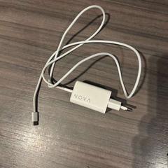 Adaptér Nova oplader, jak nahlášeno Van der Valk Hotel Zwolle pomocí iLost