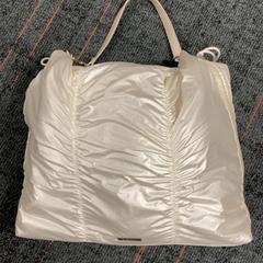 Bag, as reported by Connexxion Amstelland-Meerlanden Schiphol Zuid using iLost