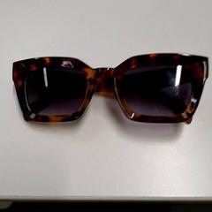 Gafas de sol, segundo informou IKEA Ringsaker usando iLost
