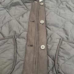 Giacca, come riportato da Rotterdam The Hague Airport utilizzando iLost