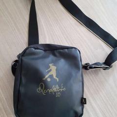 Saco, como reportado por Regio Limburg - Leuven utilizando o iLost