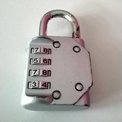 Vorhängeschloss, gemeldet von Twisto über iLost