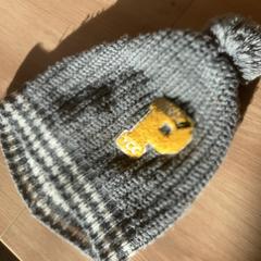 帽子 Grey がiLostで MEININGER Hotel Köln West によって報告されました