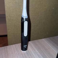 Fogkefe, amint azt Van der Valk Hotel Haarlem az iLost segítségével jelentette.