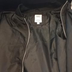 Jakke, som rapportert av Van der Valk Hotel Gorinchem ved bruk av iLost