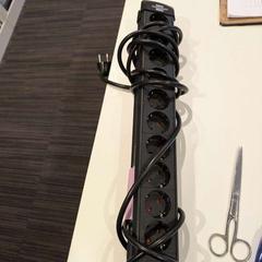 Adaptador de tomada, como reportado por Inntel Hotels Utrecht Centre utilizando o iLost