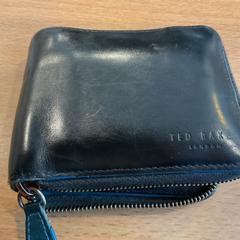 Portefeuille Rubaiy, a été signalé par Gemeente Amsterdam - Bureau Gevonden Voorwerpen utilisant iLost