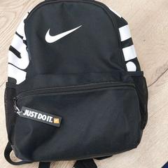 Rucksack, gemeldet von Regio Antwerpen - Brussel über iLost